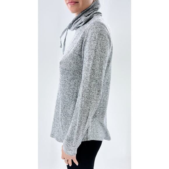Old Navy Heathered Gray Active Long Sleeve Mock Neck Top Size Small - Picture 2 of 4